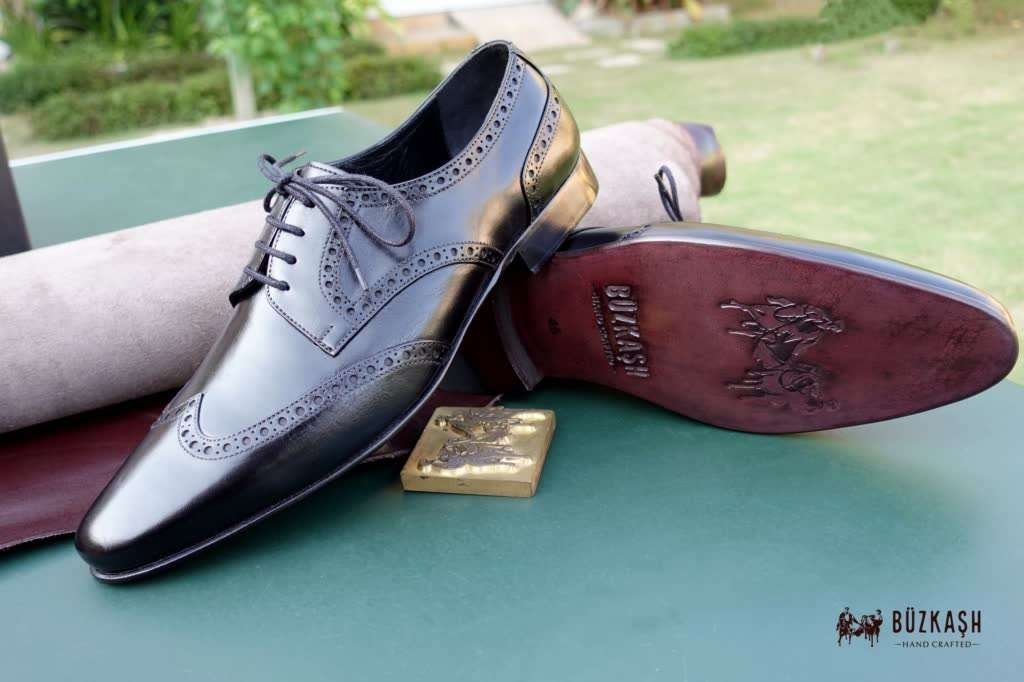 Aügeron - Full Brogue Derby in Black