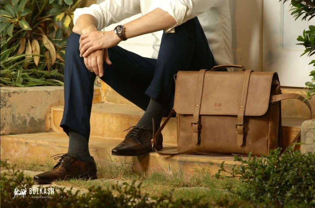 buzkashetoile-the-classic-messenger-bag-in-distressed-brown-27772898.jpg